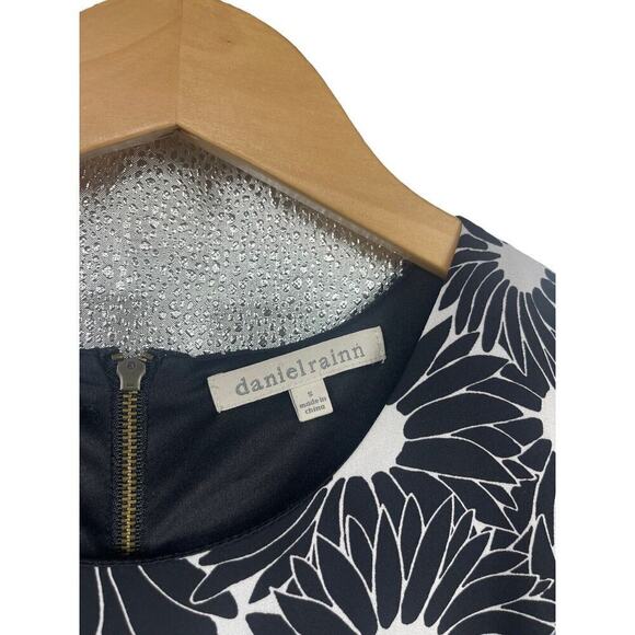 Daniel Rainn Black White Floral Daisy Dress Modest Womens Small - Picture 2 of 7